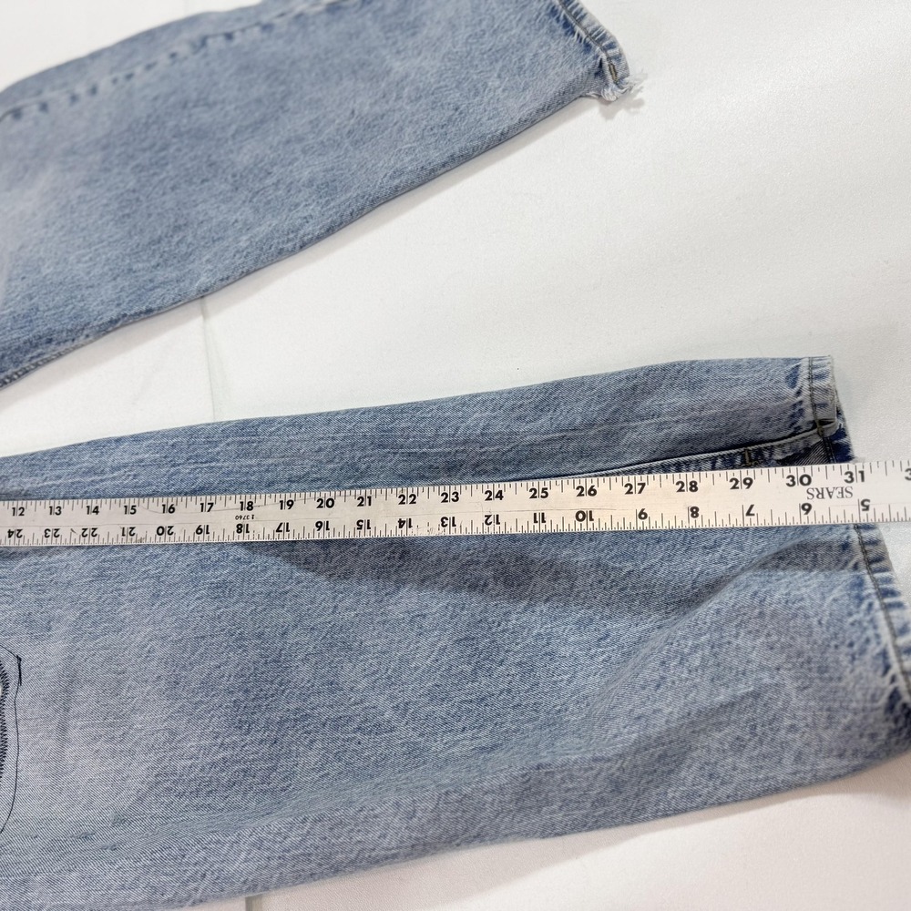 Universal Thread Jeans Womens 14 Blue High Rise Straight Distressed Light Wash - Picture 2 of 11